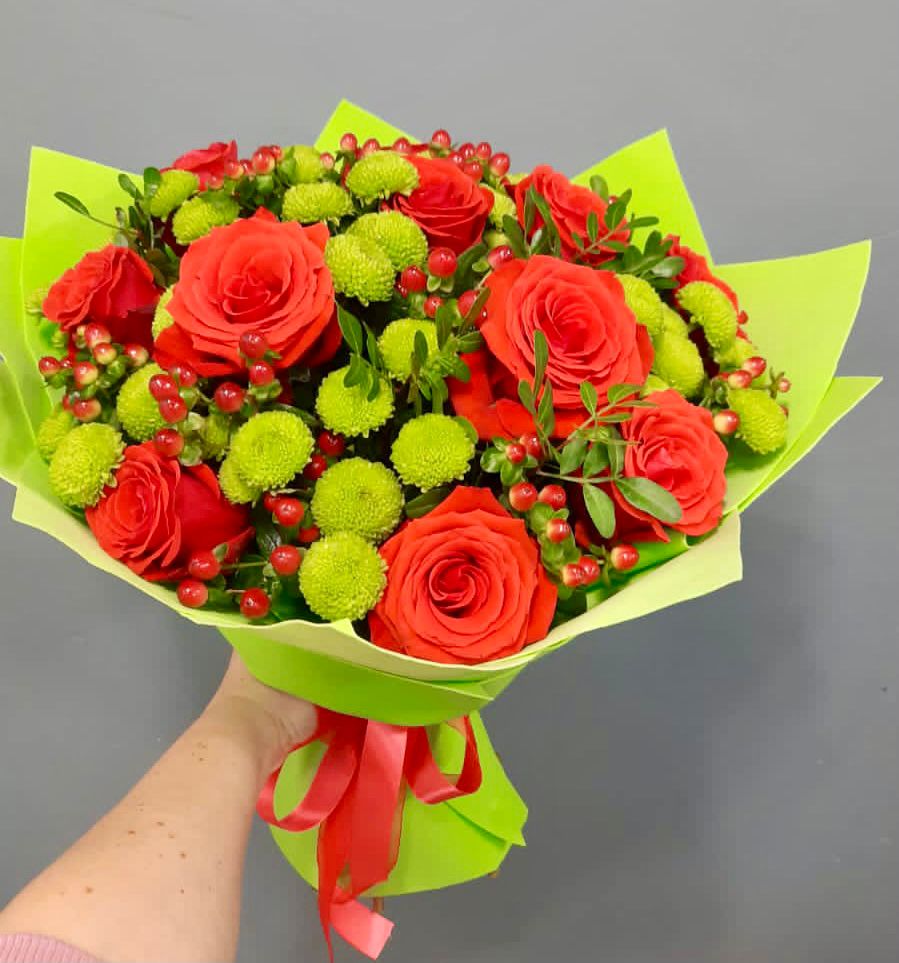 Букет цветов из: Хризантемы и Розы в Шалушке