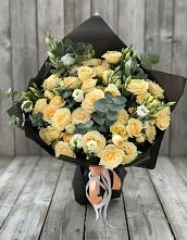 Букет цветов из:  Розы и Лизиантусы #REPLACE_PRED# Шалушке