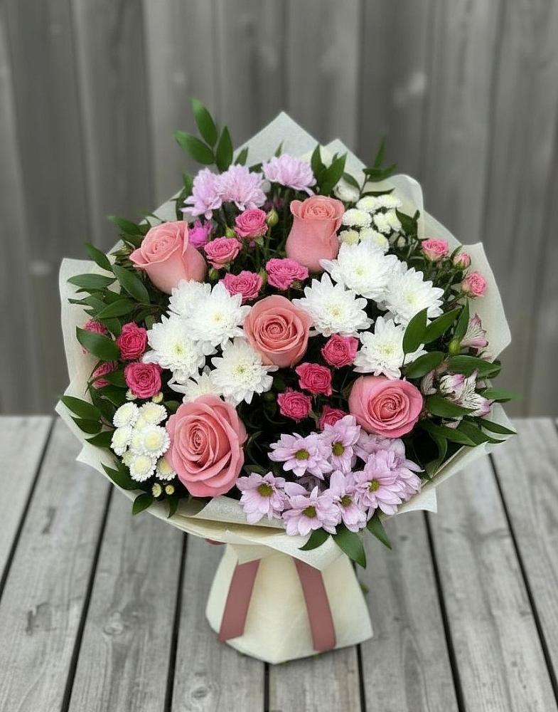 Букет цветов из: Альстромерии, Гвоздики, Розы и Хризантемы в Шалушке