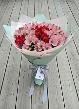 Букет цветов из:  Альстромерии в Шалушке