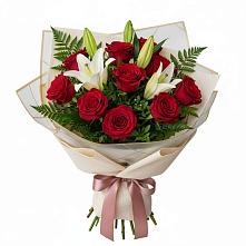 Букет цветов из:  Лилии и Розы в Шалушке