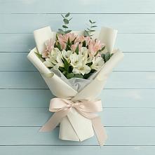 Букет цветов из:  Альстромерии в Шалушке