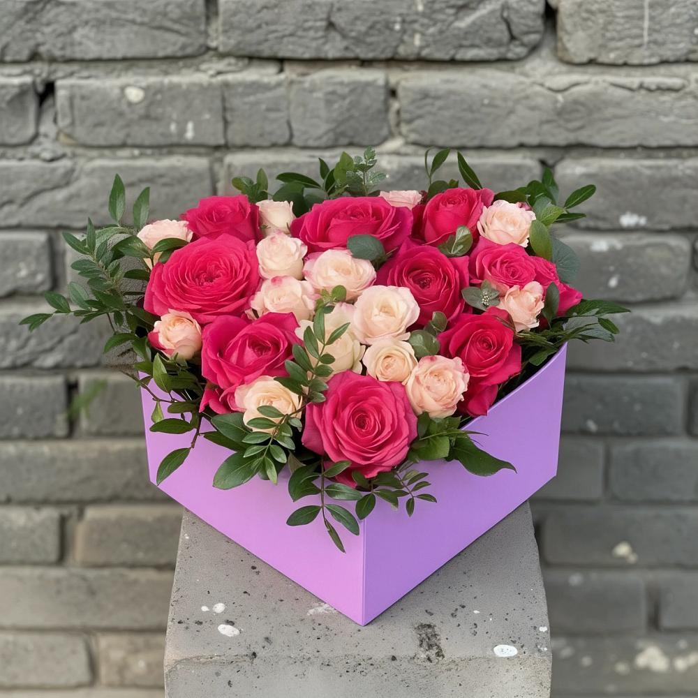 Цветочная композиция из Розы в коробке в Шалушке