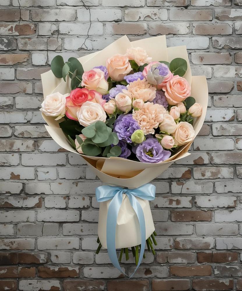 Букет цветов из: Розы, Лизиантусы и Гвоздики в Шалушке