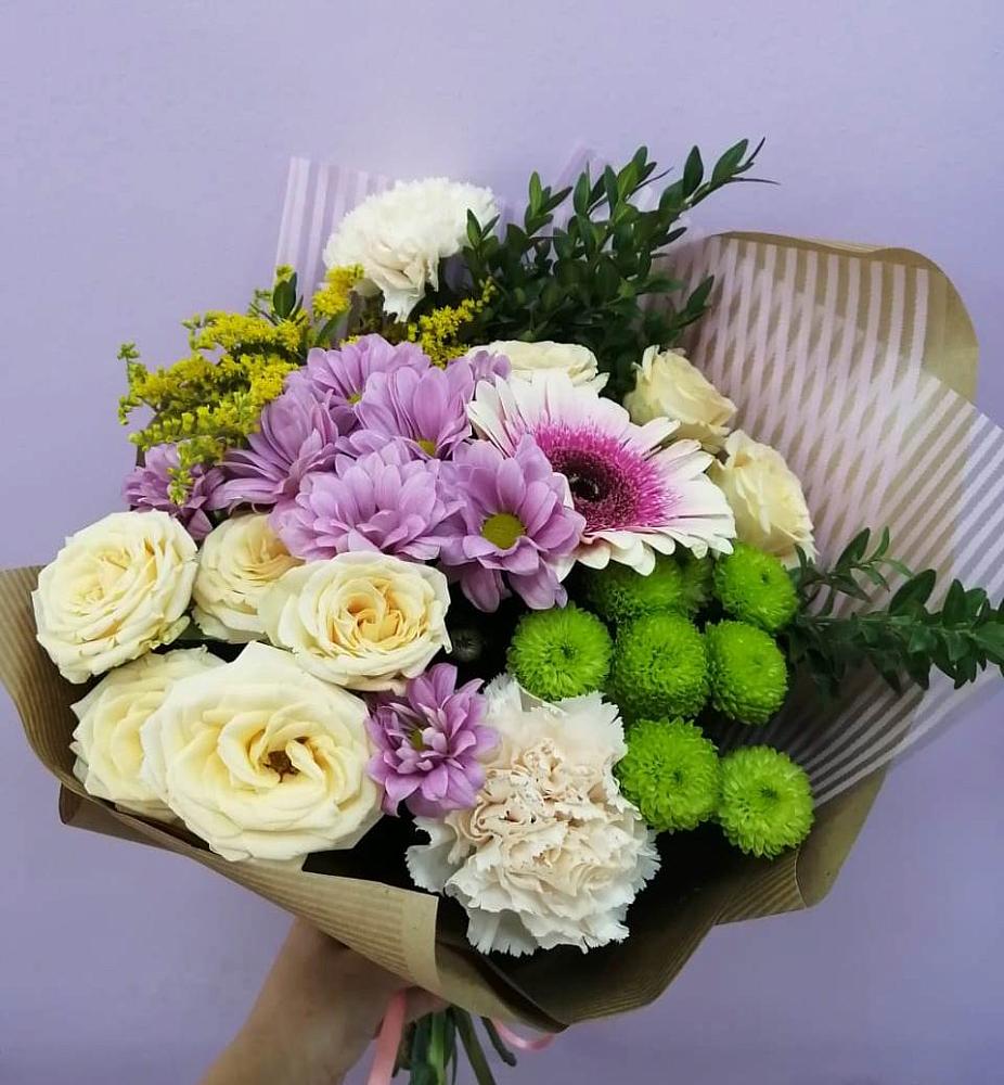 Букет цветов из: Хризантемы, Розы, Гвоздики и Герберы в Шалушке