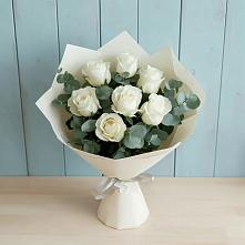 Букет Белые розы в Эвкалипте в Шалушке