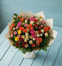 Букет Микс из разноцветных кустовых роз в Шалушке