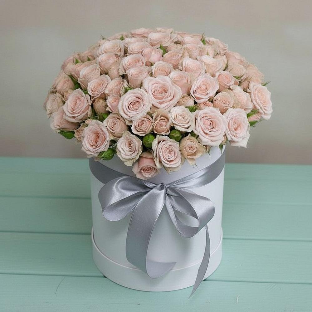 Цветочная композиция из Розы в шляпной коробке в Шалушке